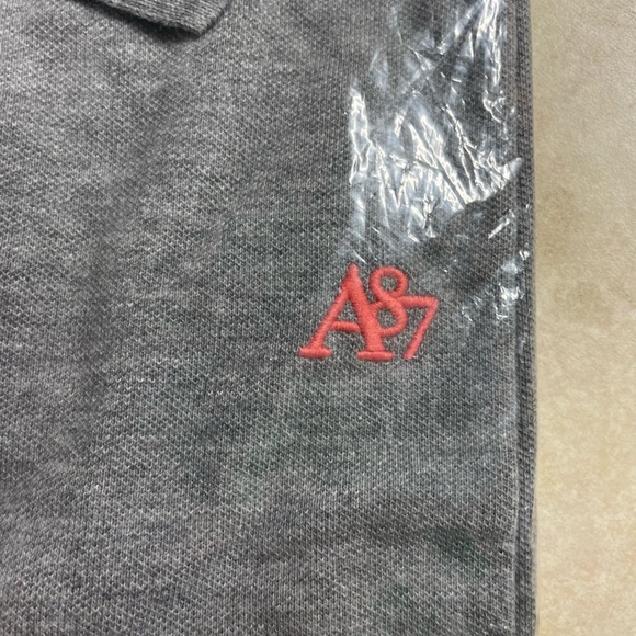 Aeropostale button down pull over - Picture 2 of 4